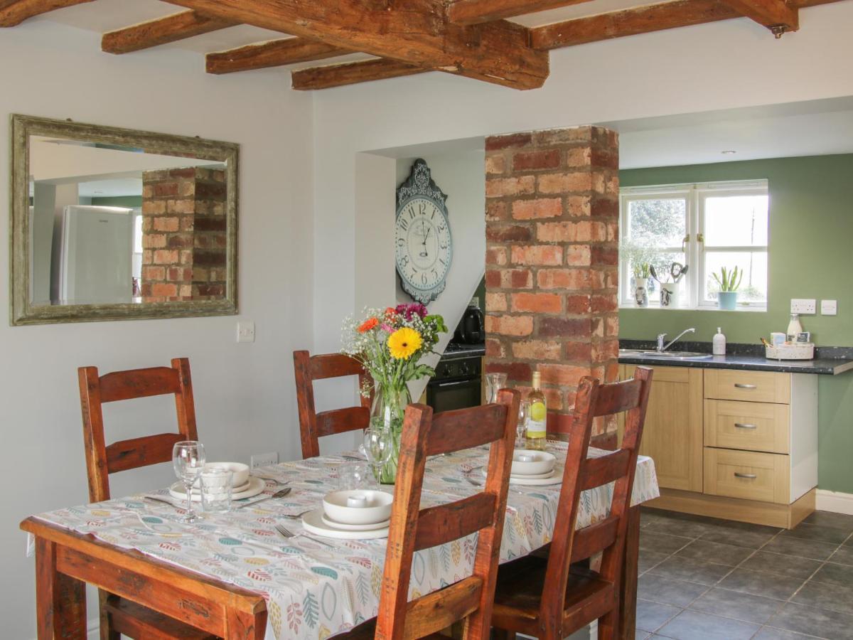 1 Royal Oak Cottages Shrewsbury Bagian luar foto