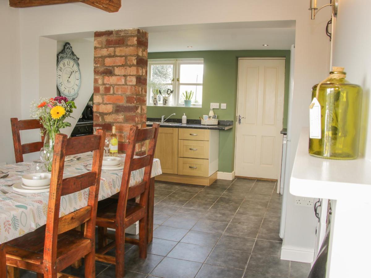 1 Royal Oak Cottages Shrewsbury Bagian luar foto