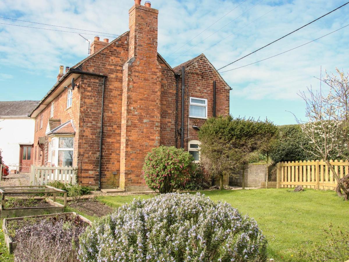 1 Royal Oak Cottages Shrewsbury Bagian luar foto