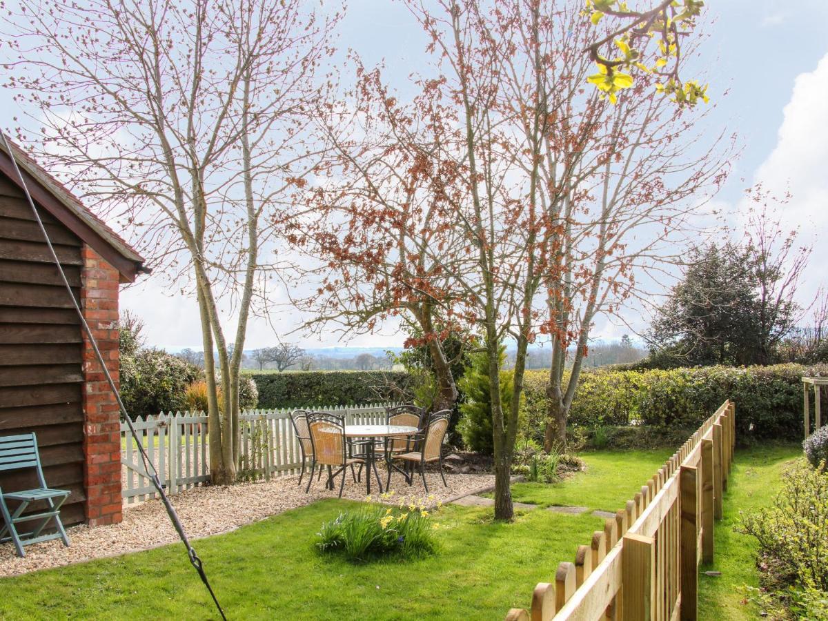 1 Royal Oak Cottages Shrewsbury Bagian luar foto