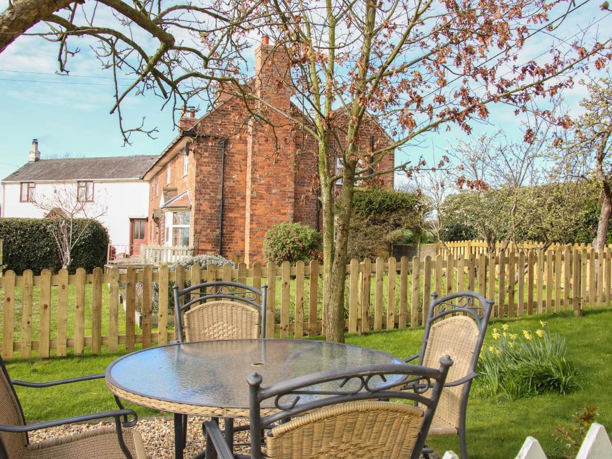 1 Royal Oak Cottages Shrewsbury Bagian luar foto